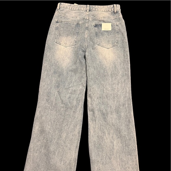 Wide Leg Ripped Baggy Jeans - Picture 4 of 5